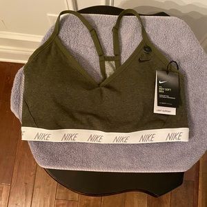 BRAND NEW!!!!!! SPORTS PERFORMANCE BRA!!!!